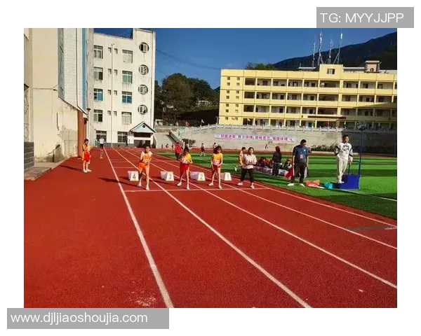 亲爱的篮球场：青春岁月中的梦想与拼搏之地